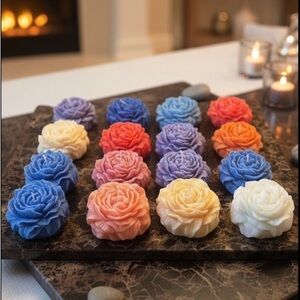 Elegant Rose-Shaped Candle Set - Multicolor